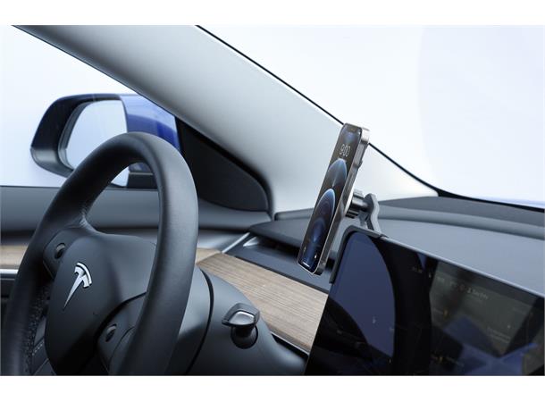 Magsafe In-Car Holder For Tesla Black Univ. in-car holder for Tesla